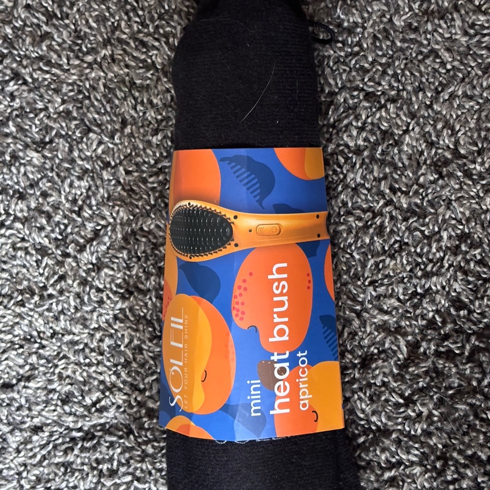 Soleil Mini Heat Brush in Black